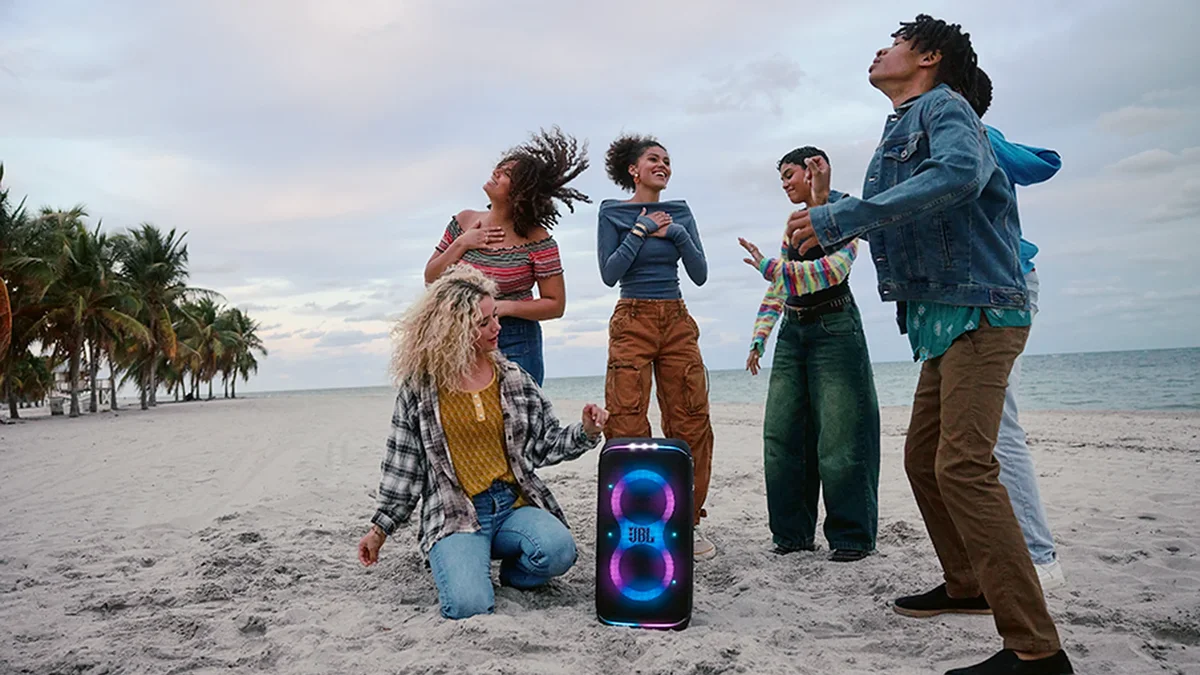 JBL PartyBox Club 120 fica R$ 1.000 mais barata na Amazon com pagamento via Pix